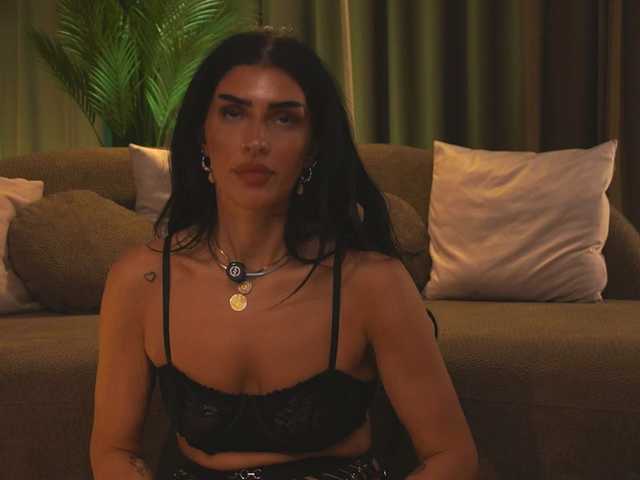 BrainyBelle live webcam show