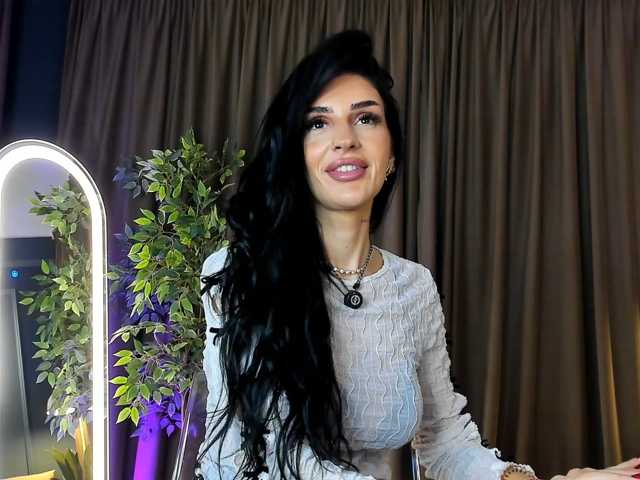 BrainyBelle live cam on BongaCams