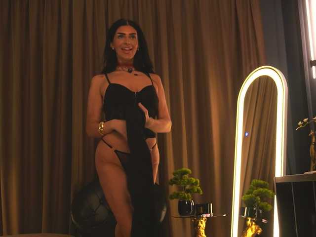 BrainyBelle live webcam show