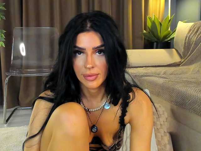 BrainyBelle live cam on BongaCams