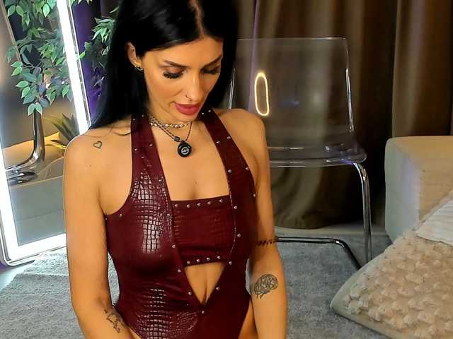 BrainyBelle live cam on BongaCams