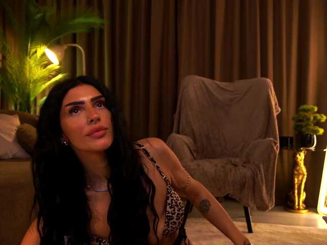 BrainyBelle live cam on BongaCams