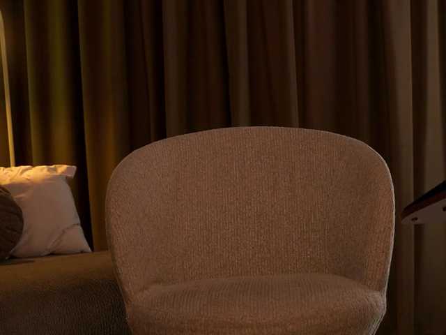 BrainyBelle live cam on BongaCams