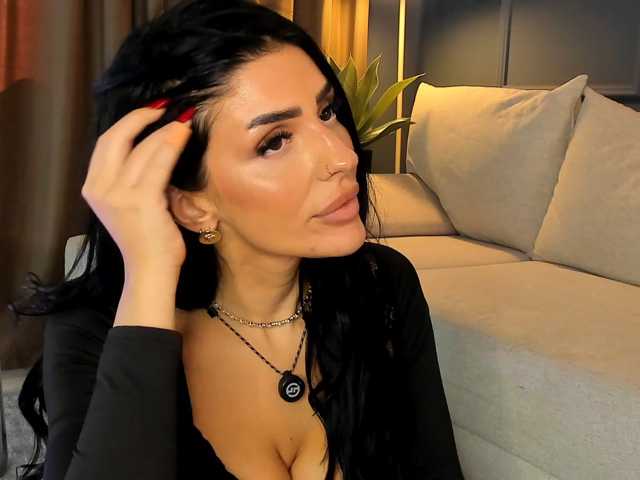 BrainyBelle live cam on BongaCams