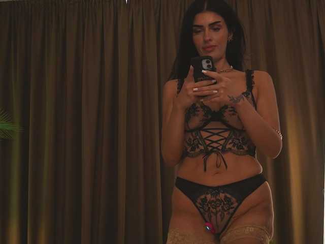 BrainyBelle Live Cam on BongaCams