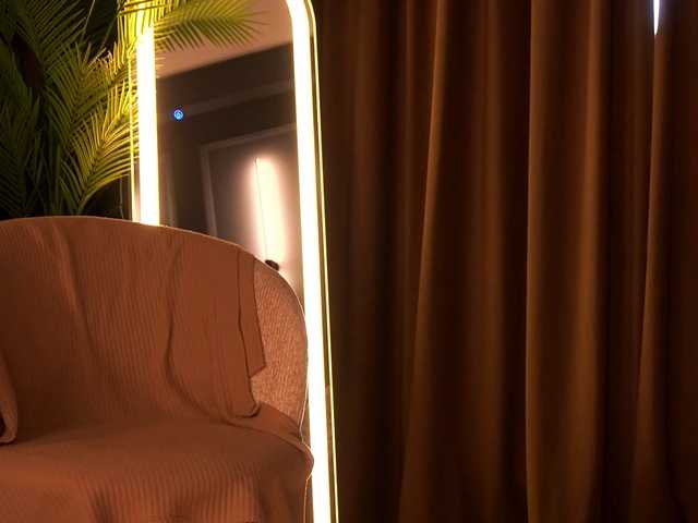 BrainyBelle live cam on BongaCams