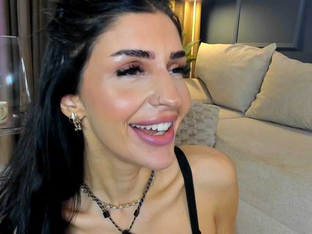 BrainyBelle live cam on BongaCams