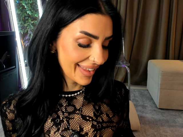 BrainyBelle live cam on BongaCams