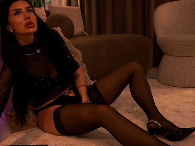 BrainyBelle live cam on BongaCams