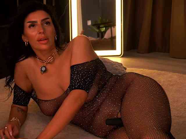 Modella: BrainyBelle
