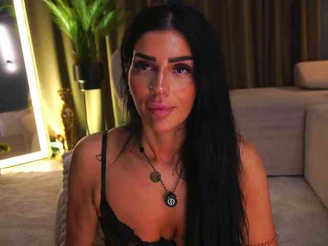 Modella: BrainyBelle