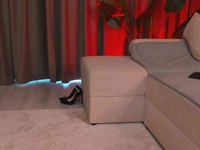 Modella: BrainyBelle