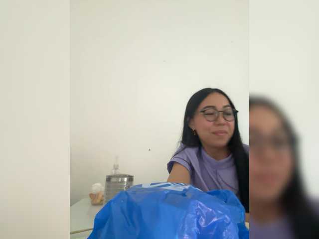 Anastasiaz — live female cam