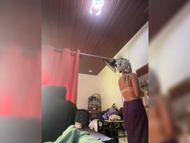 Anastasiaz's BongaCams show and profile