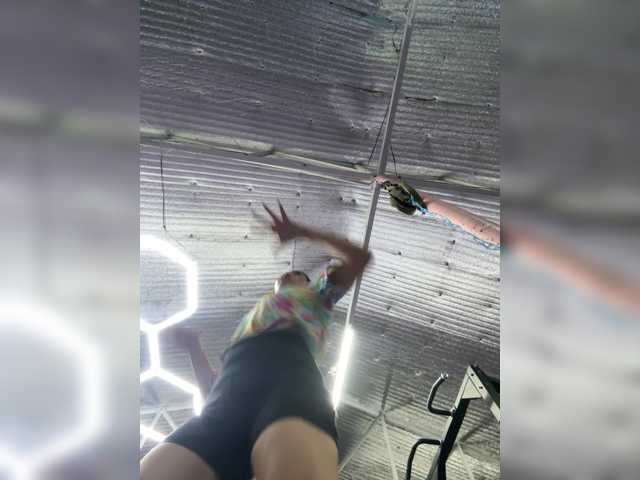 Anastasiaz live cam on BongaCams