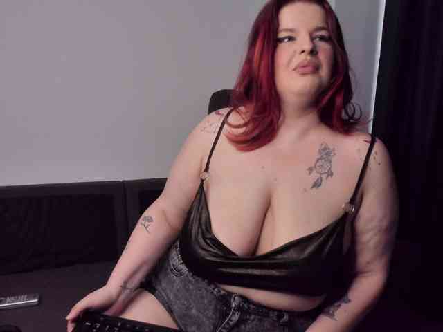 LaraHartt webcam