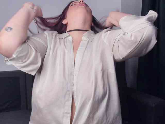 LaraHartt webcam