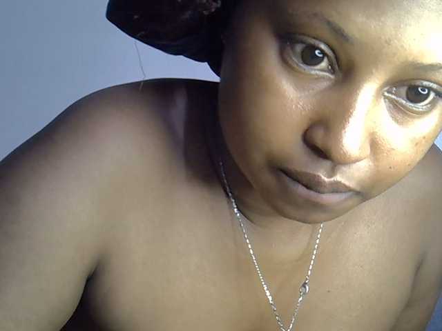 Cayvaal's BongaCams show and profile