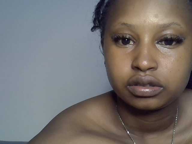 Cayvaal live cam on BongaCams