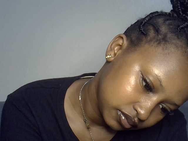 Cayvaal live cam on BongaCams