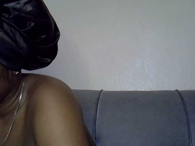 Cayvaal live cam on BongaCams