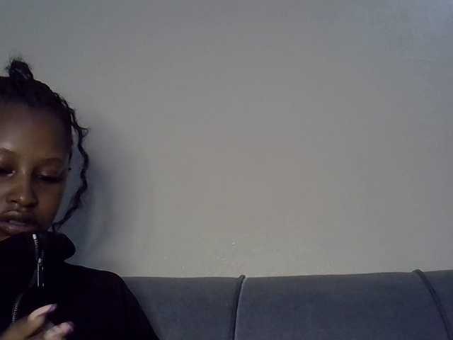 Cayvaal live cam on BongaCams