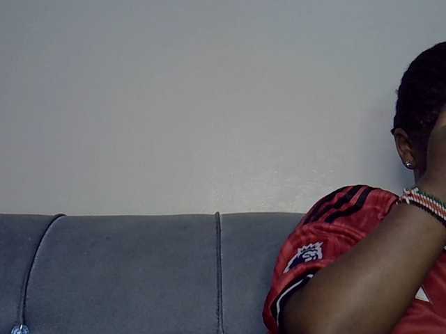 Cayvaal live cam on BongaCams