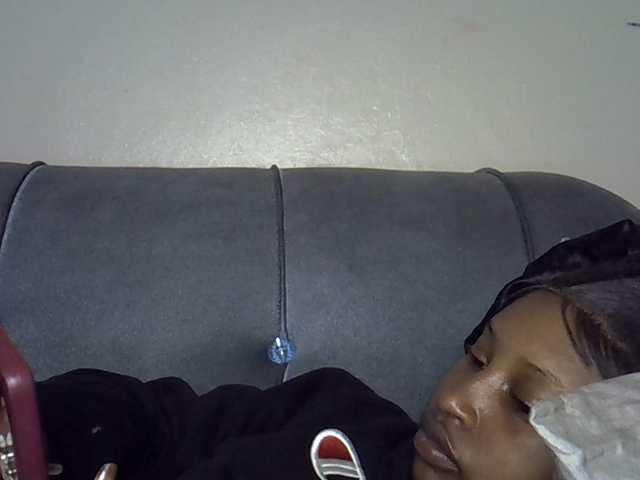 Cayvaal live cam on BongaCams