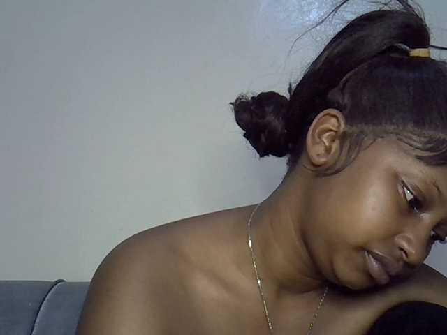 Cayvaal live cam on BongaCams