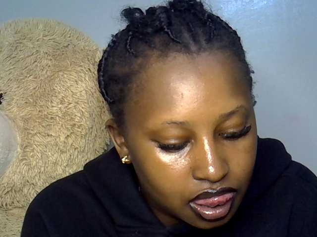 Cayvaal live cam on BongaCams