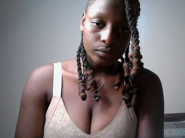 Cayvaal live cam on BongaCams