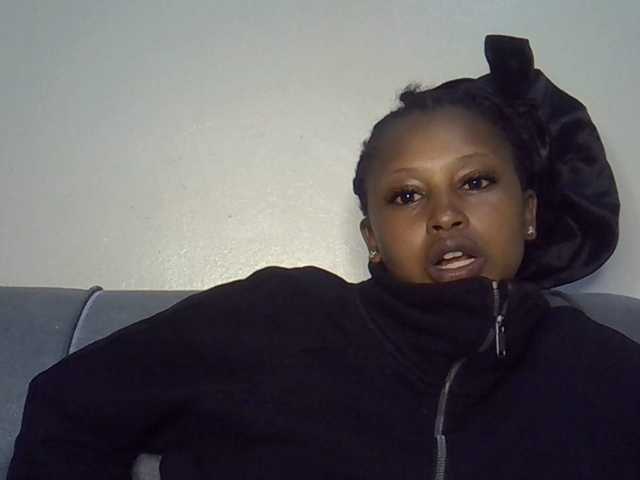 Cayvaal live cam on BongaCams