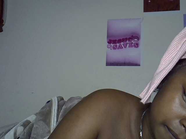 Cayvaal live cam on BongaCams