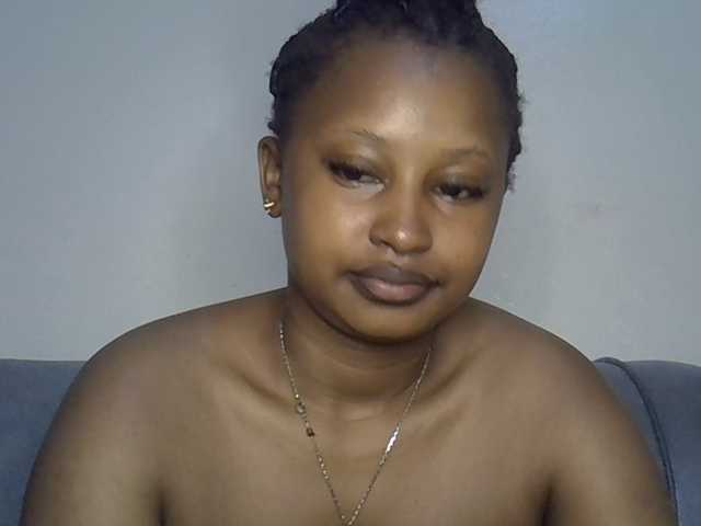 Cayvaal live cam on BongaCams