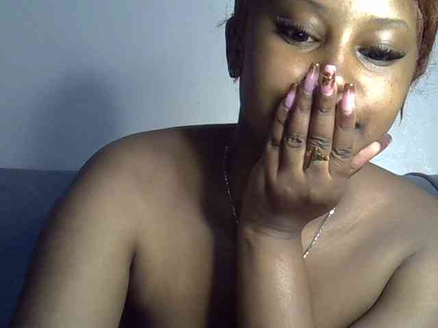 Cayvaal Live Webcam on BongaCams