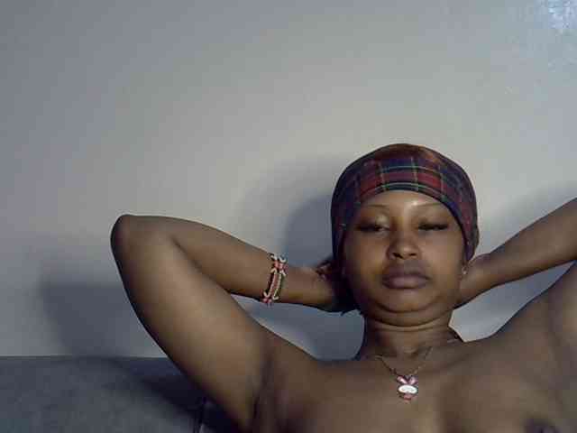 Cayvaal Live Webcam on BongaCams