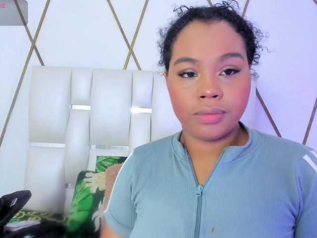 Lilicameron live cam on BongaCams