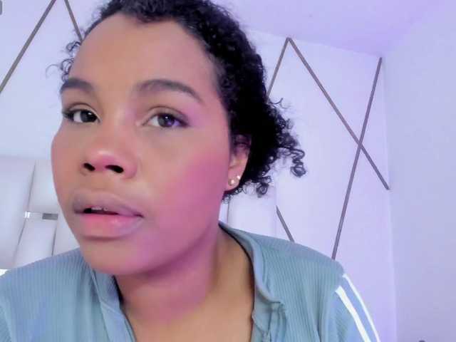 Lilicameron live cam on BongaCams
