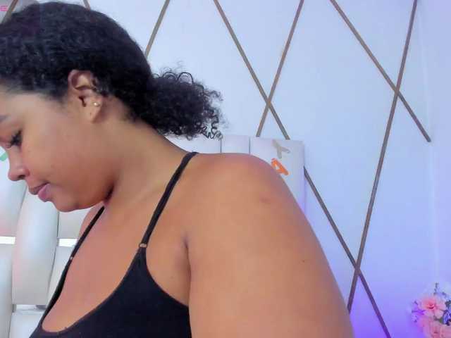 Lilicameron live cam on BongaCams
