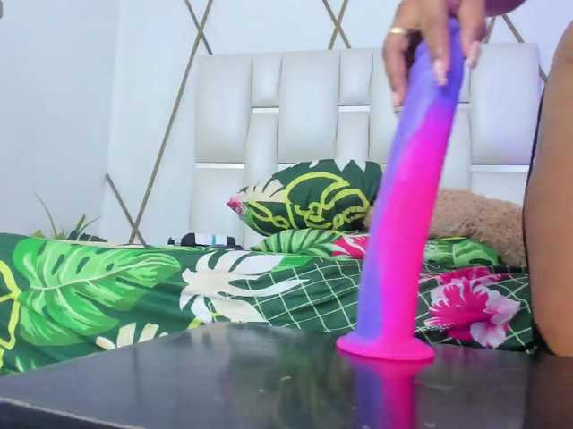 Lilicameron live cam on BongaCams
