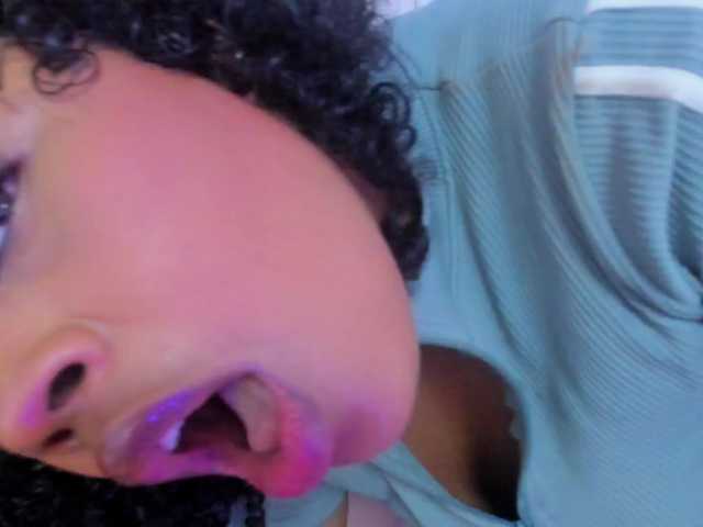 Lilicameron live cam on BongaCams