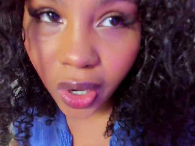 Lilicameron live cam on BongaCams
