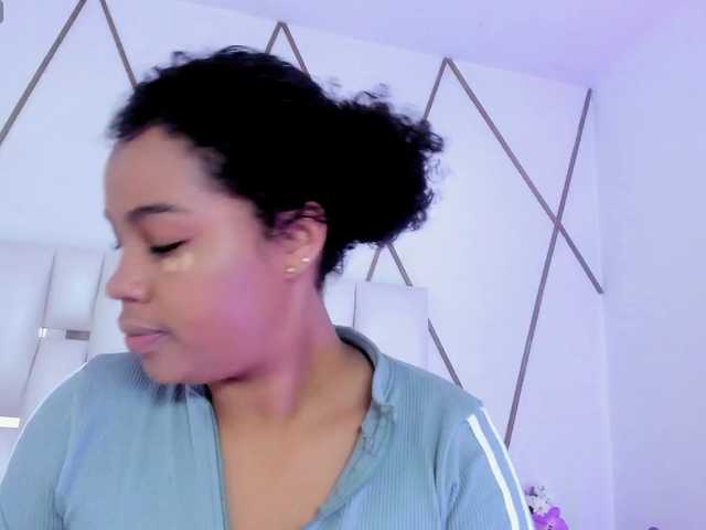 Lilicameron live cam on BongaCams