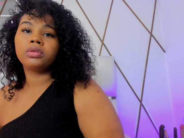 Lilicameron live cam on BongaCams
