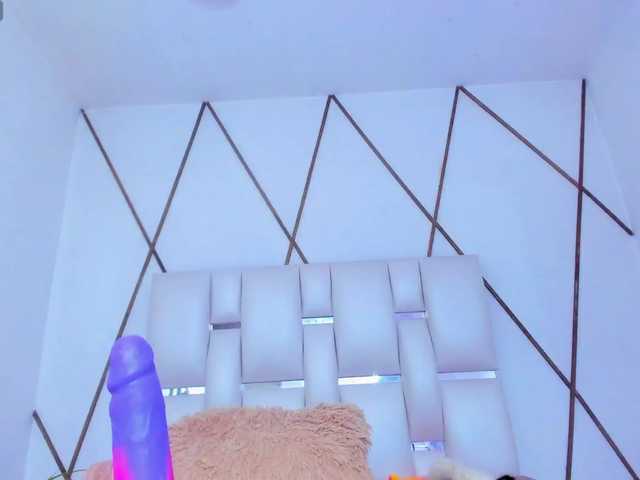 Lilicameron live cam on BongaCams