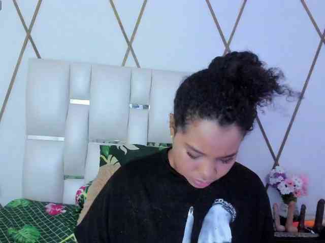 Lilicameron webcam