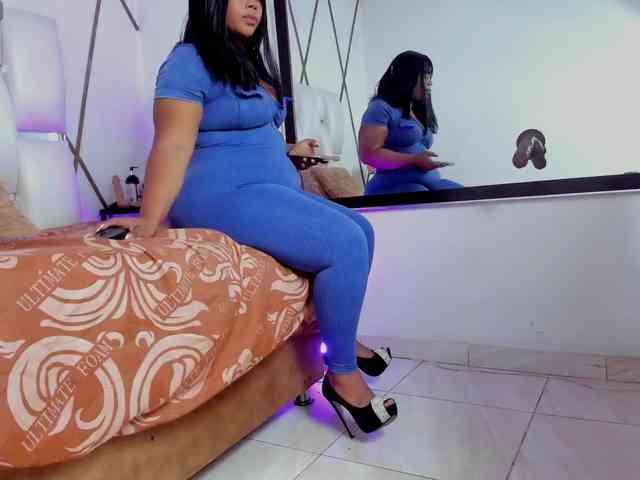 Model: Lilicameron