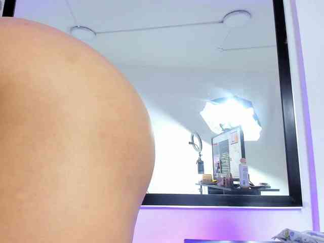 Lilicameron webcam