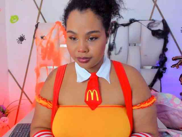 Model: Lilicameron