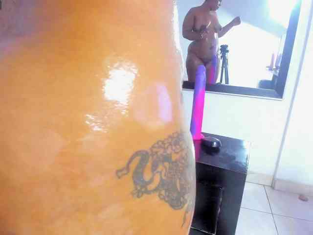 Lilicameron webcam